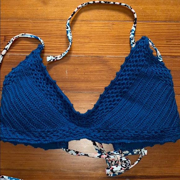 Matching Bikini Set - Picture 2 of 5